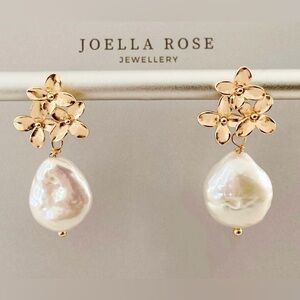 NWT 18k Gold Flower Pearl Drop Earrings